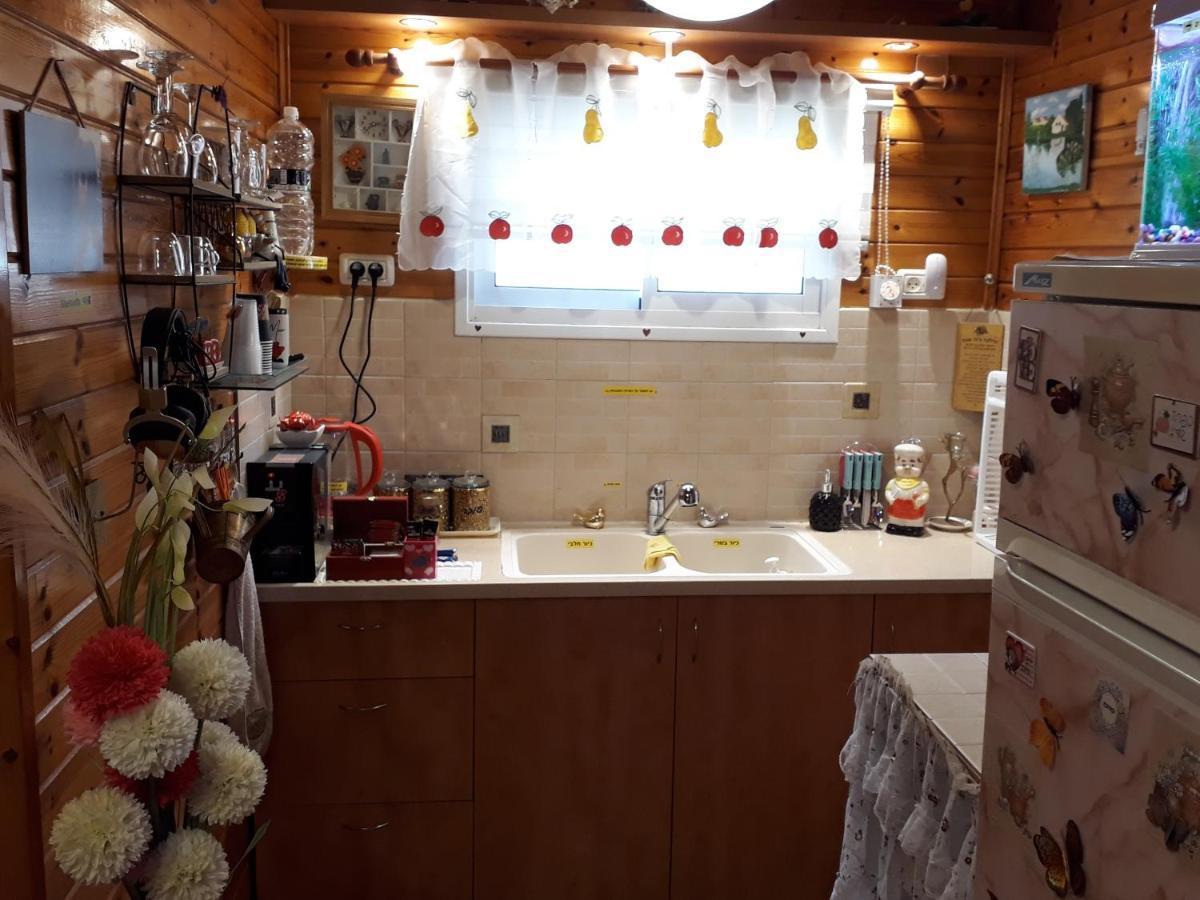 Ferienwohnung Happiness Zimmer צימר האושר Naharija Exterior foto